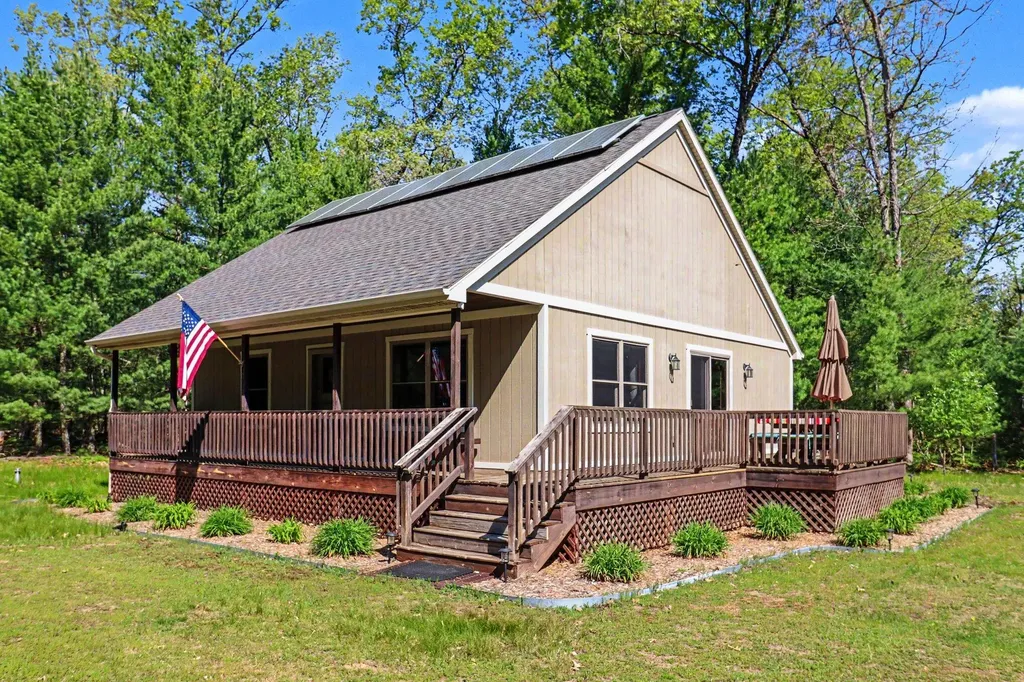 7766 E Bradshaw Branch Township MI 49402