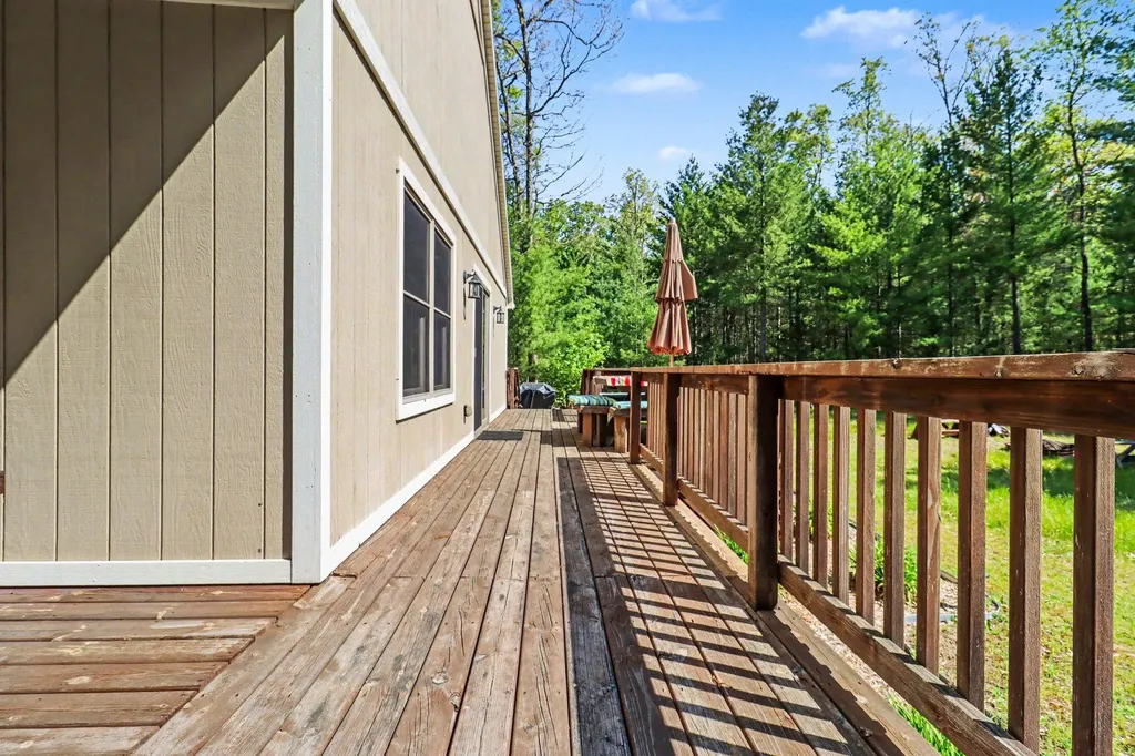 7766 E Bradshaw Branch Township MI 49402