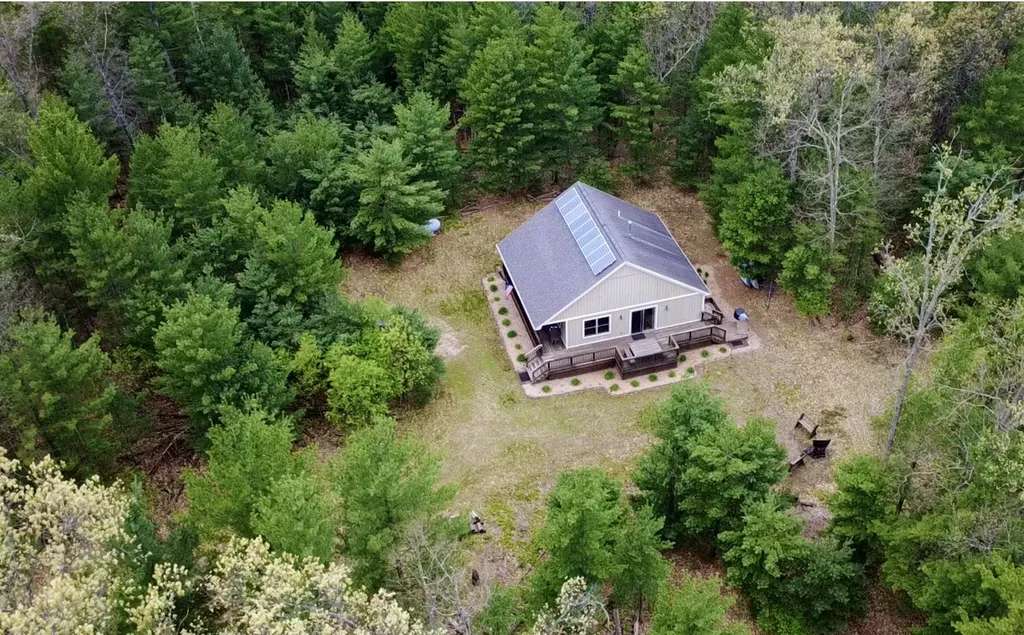 7766 E Bradshaw Branch Township MI 49402