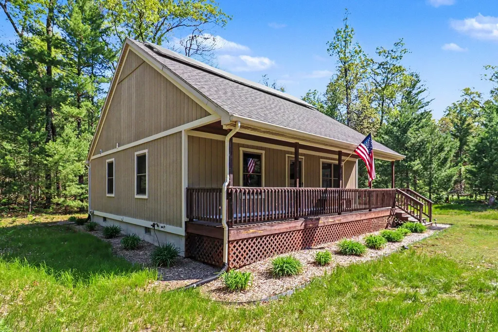 7766 E Bradshaw Branch Township MI 49402