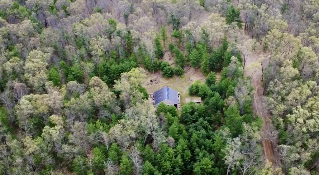 7766 E Bradshaw Branch Township MI 49402