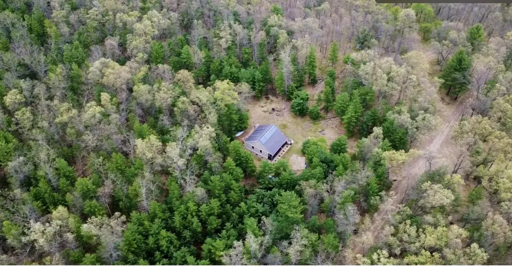 7766 E Bradshaw Branch Township MI 49402