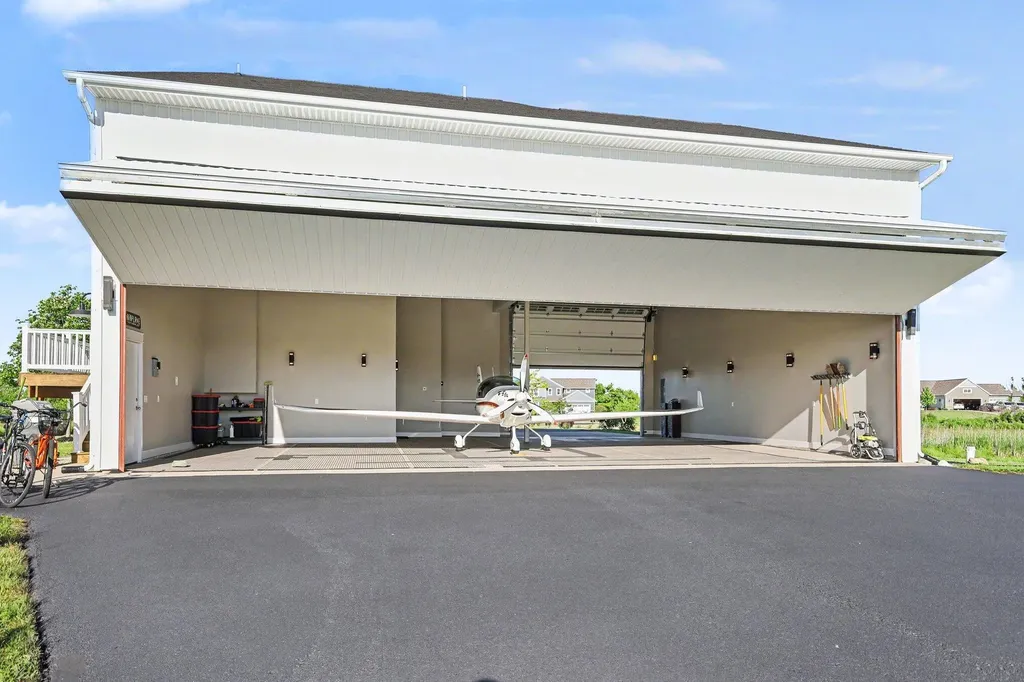 2906 Air Park Drive Zeeland Charter Township MI 49464