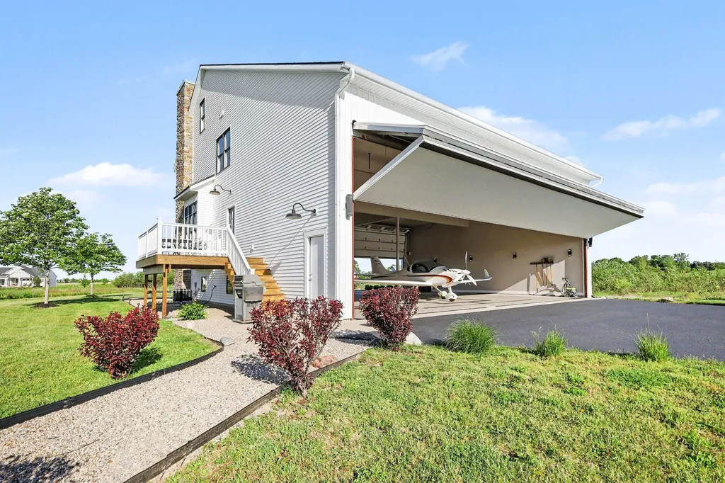 2906 Air Park Drive Zeeland Charter Township MI 49464