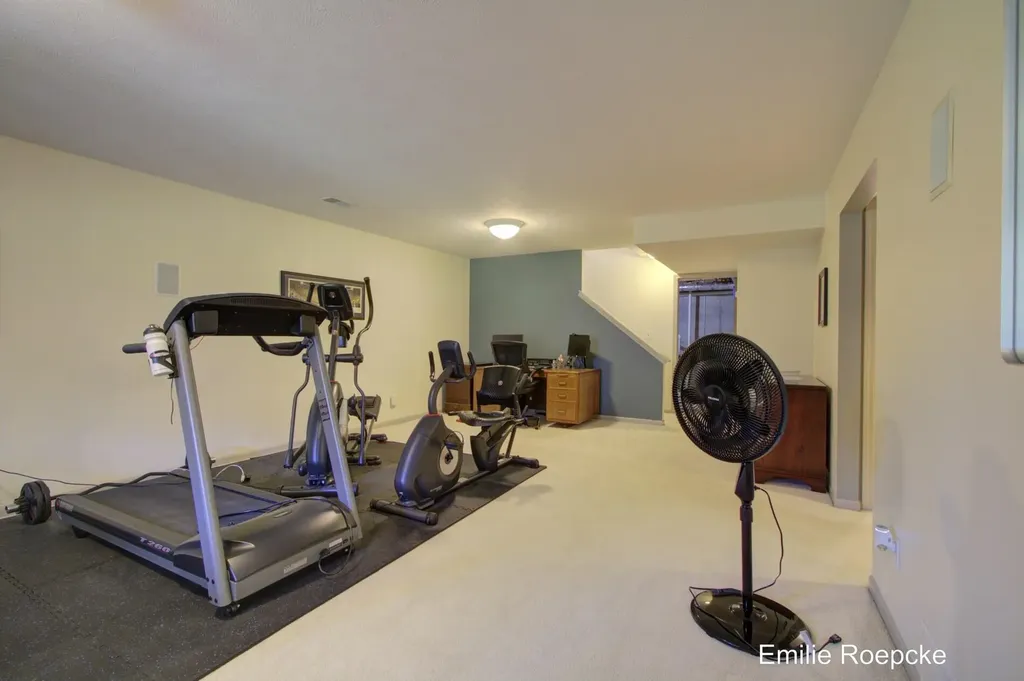 1183 Kensington Street NW Walker City MI 49534