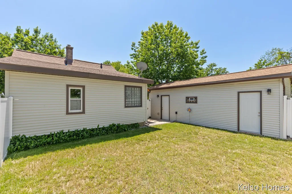 259 Floyd Street SW Wyoming City MI 49548