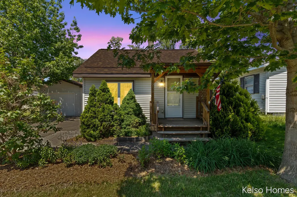259 Floyd Street SW Wyoming City MI 49548