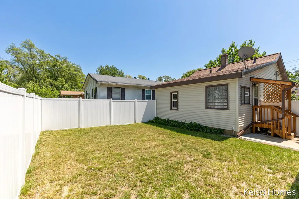 259 Floyd Street SW Wyoming City MI 49548