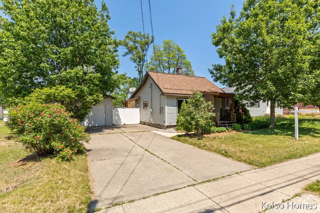 259 Floyd Street SW Wyoming City MI 49548
