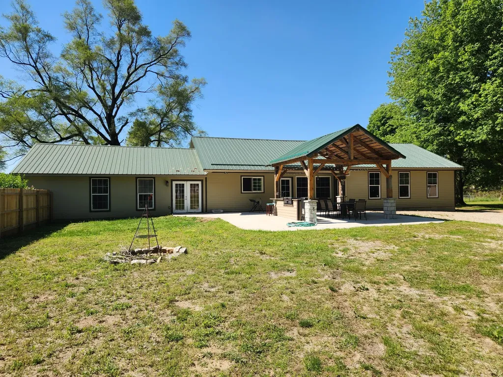 685 129th Avenue Wayland Township MI 49344