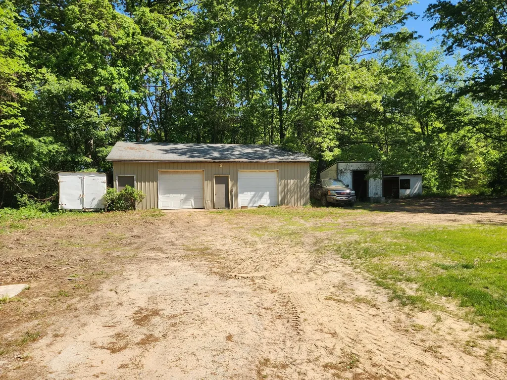 685 129th Avenue Wayland Township MI 49344