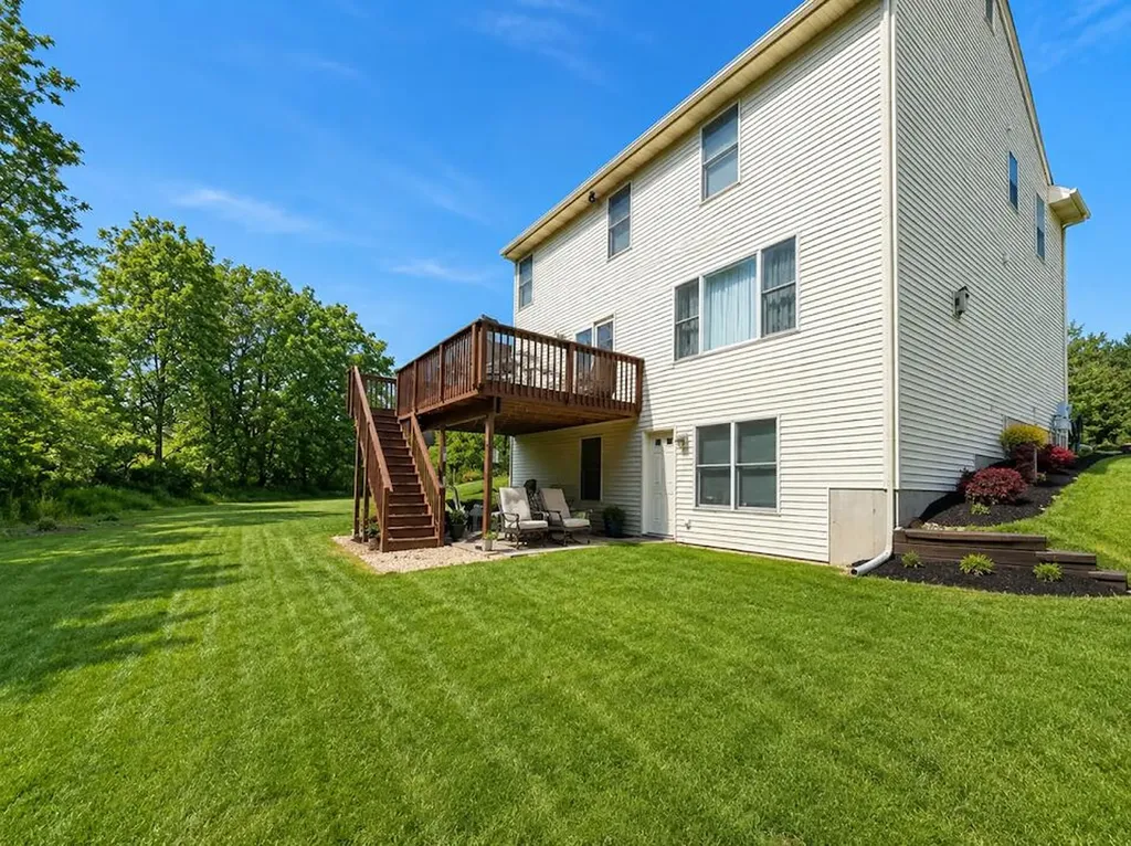 1663 Coalcar Court SE Kentwood City MI 49508