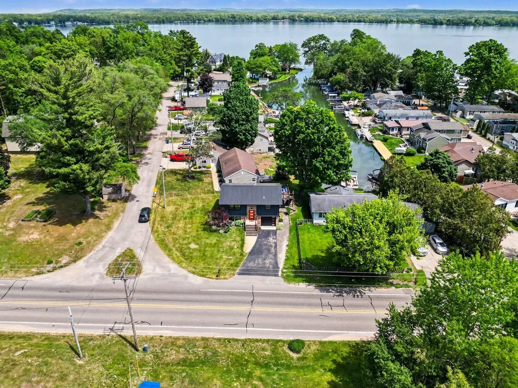 2865 S Patterson Road Yankee Springs Township MI 49348