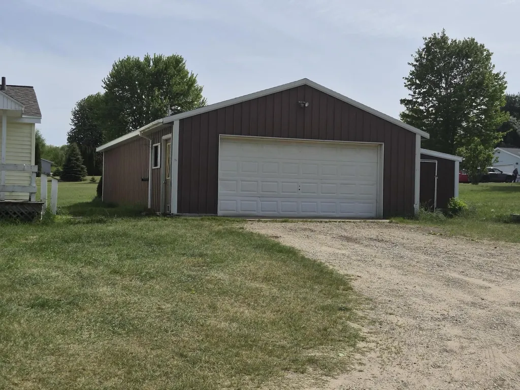 17125 Tyrone Avenue Tyrone Township MI 49330