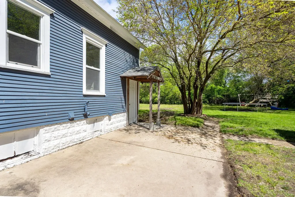 732 Wood Street Muskegon City MI 49442