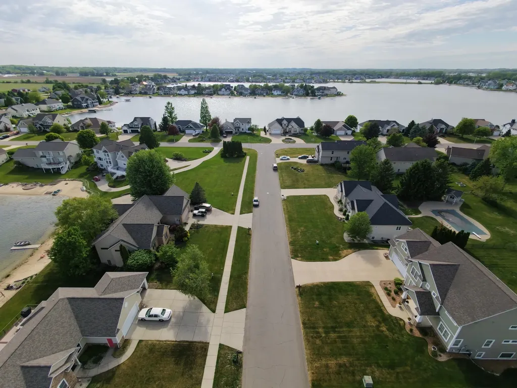 1554 Ponstein Drive Georgetown Charter Township MI 49426