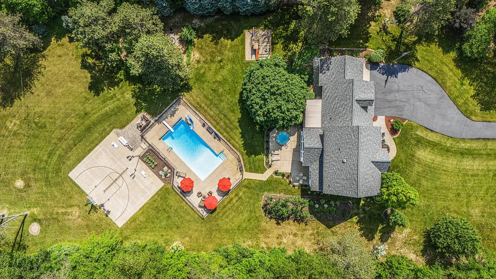 10310 E Rivershore Drive SE Caledonia Township MI 49302