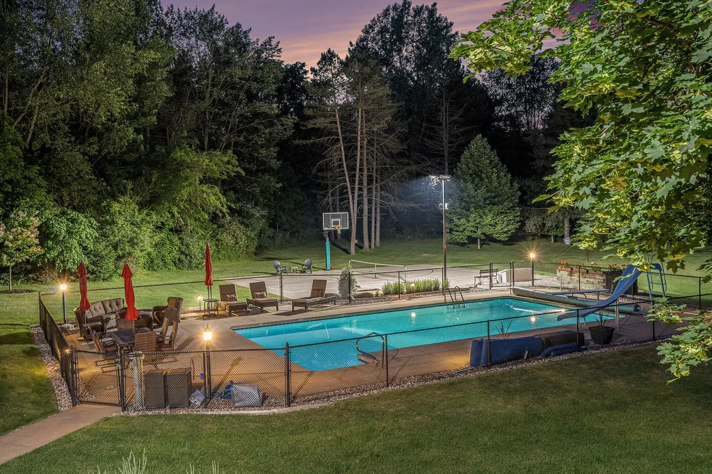 10310 E Rivershore Drive SE Caledonia Township MI 49302