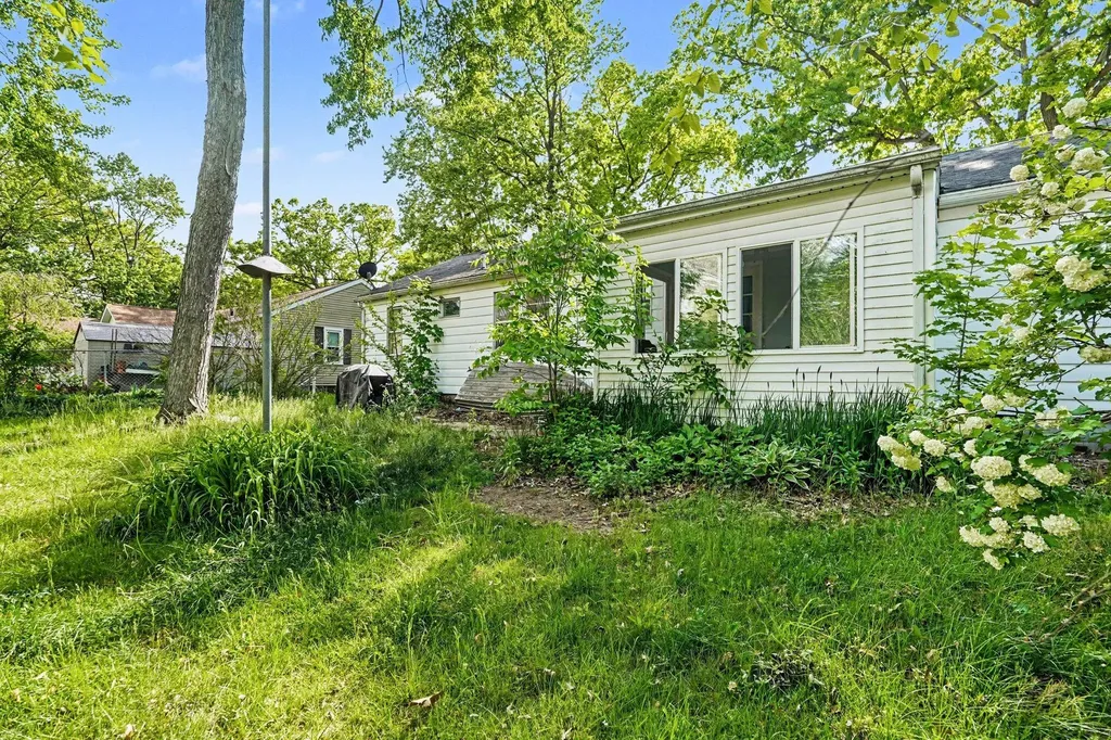 364 East Avenue N Battle Creek City MI 49017