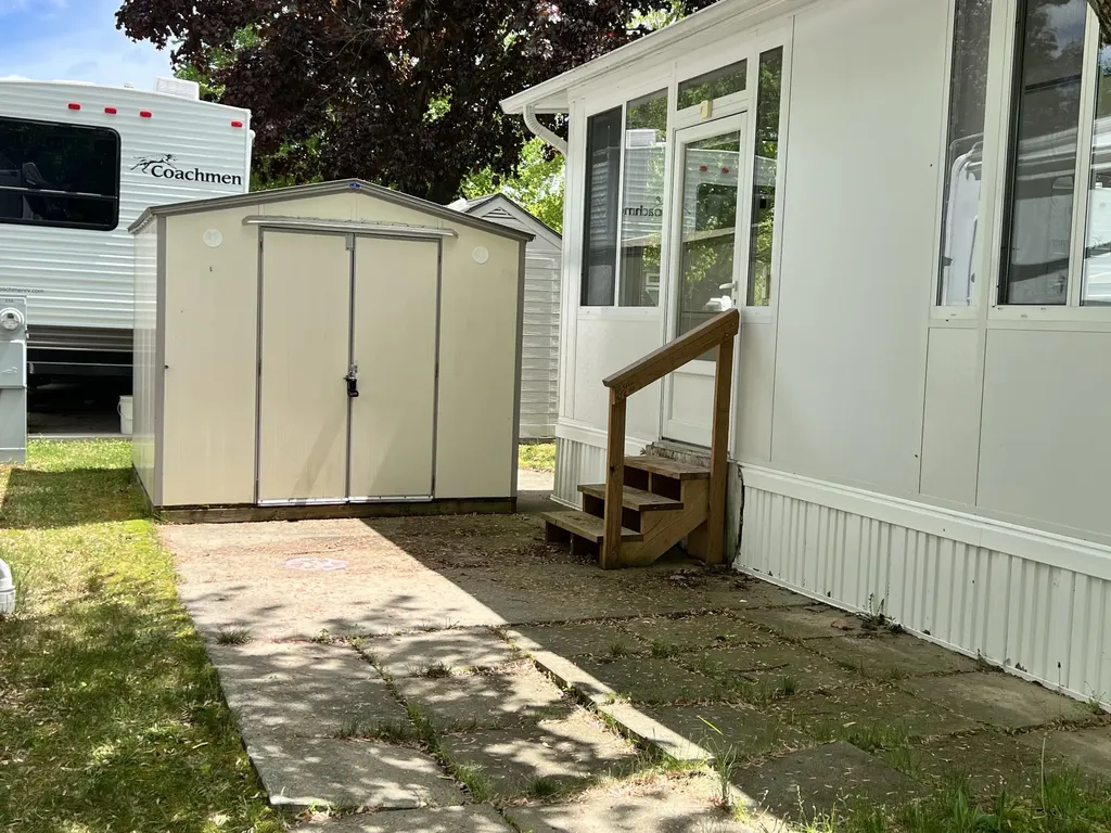 10020 N Musson Road Belvidere Township MI 48886