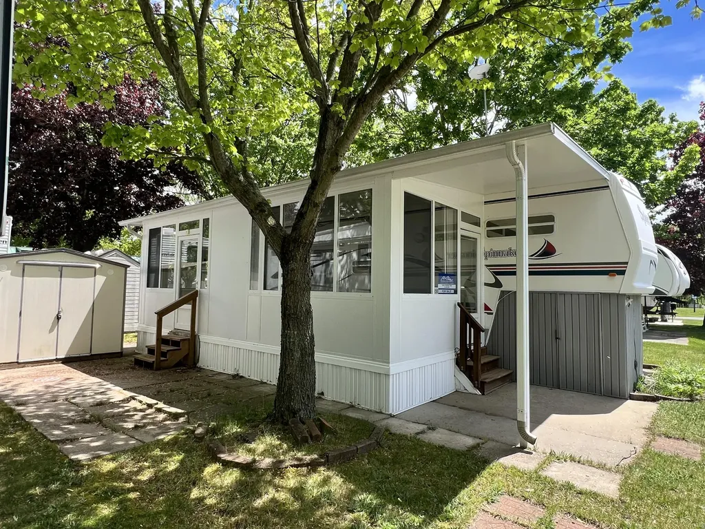 10020 N Musson Road Belvidere Township MI 48886