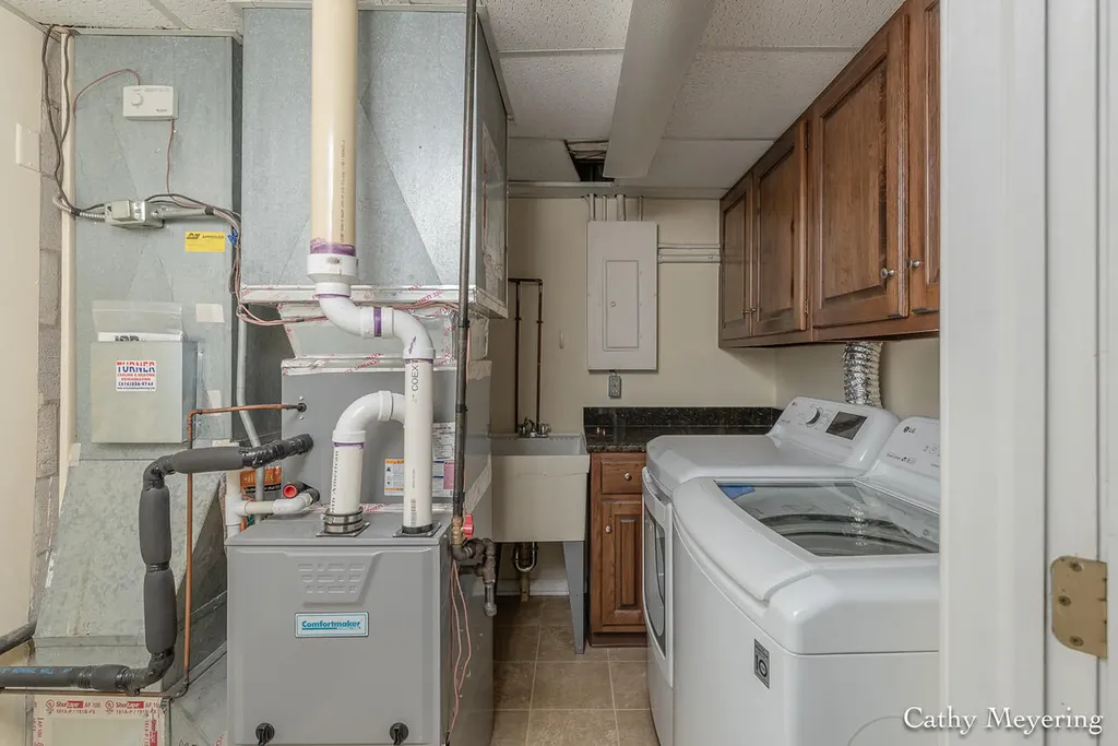 3181 Charlevoix Drive SE Cascade Charter Township MI 49546