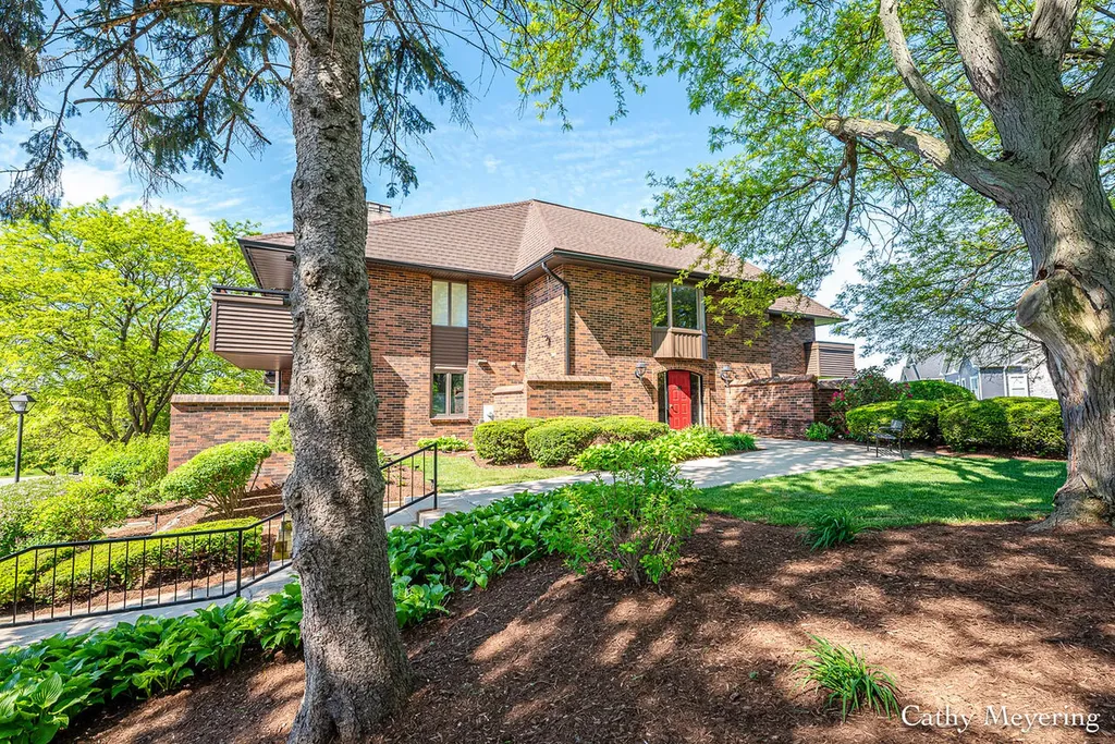 3181 Charlevoix Drive SE Cascade Charter Township MI 49546