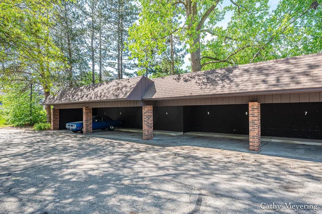 3181 Charlevoix Drive SE Cascade Charter Township MI 49546