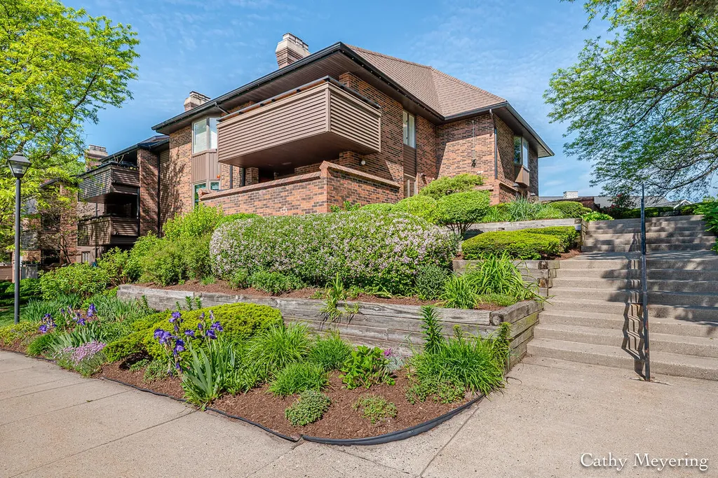 3181 Charlevoix Drive SE Cascade Charter Township MI 49546