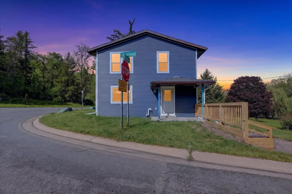 1387 E Riverside Drive Ionia Township MI 48846