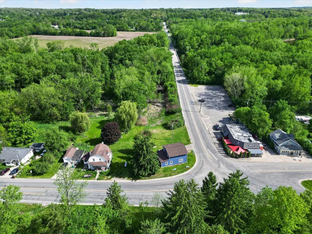 1387 E Riverside Drive Ionia Township MI 48846