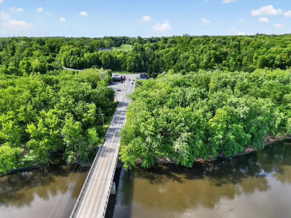 1387 E Riverside Drive Ionia Township MI 48846