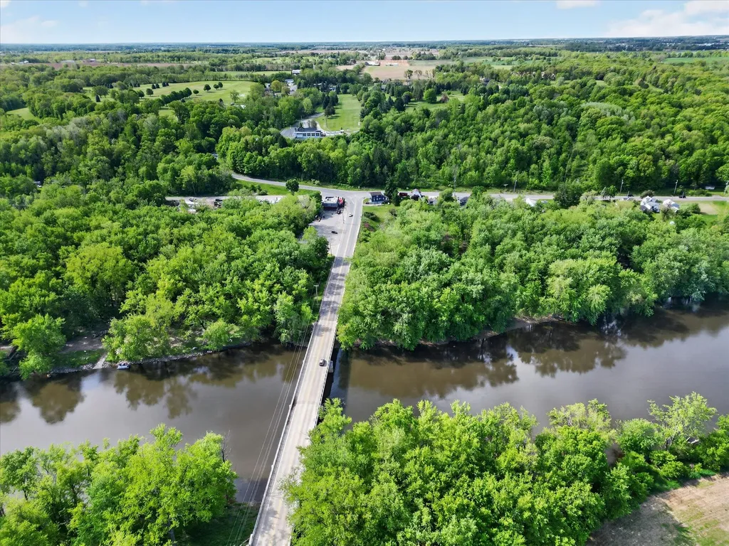 1387 E Riverside Drive Ionia Township MI 48846