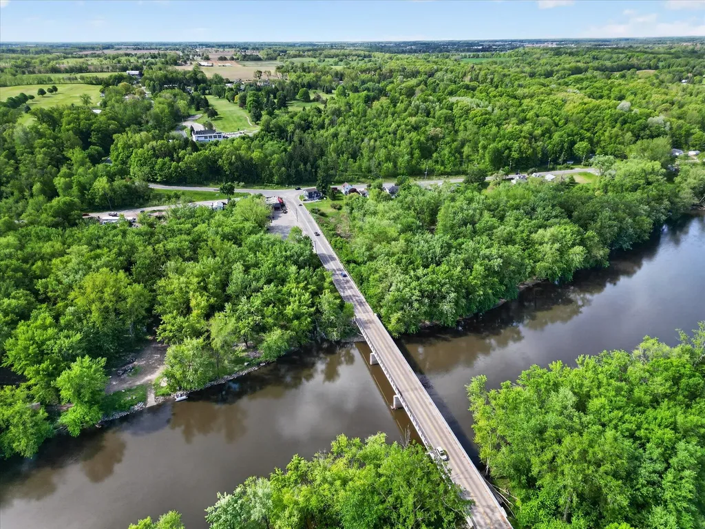 1387 E Riverside Drive Ionia Township MI 48846