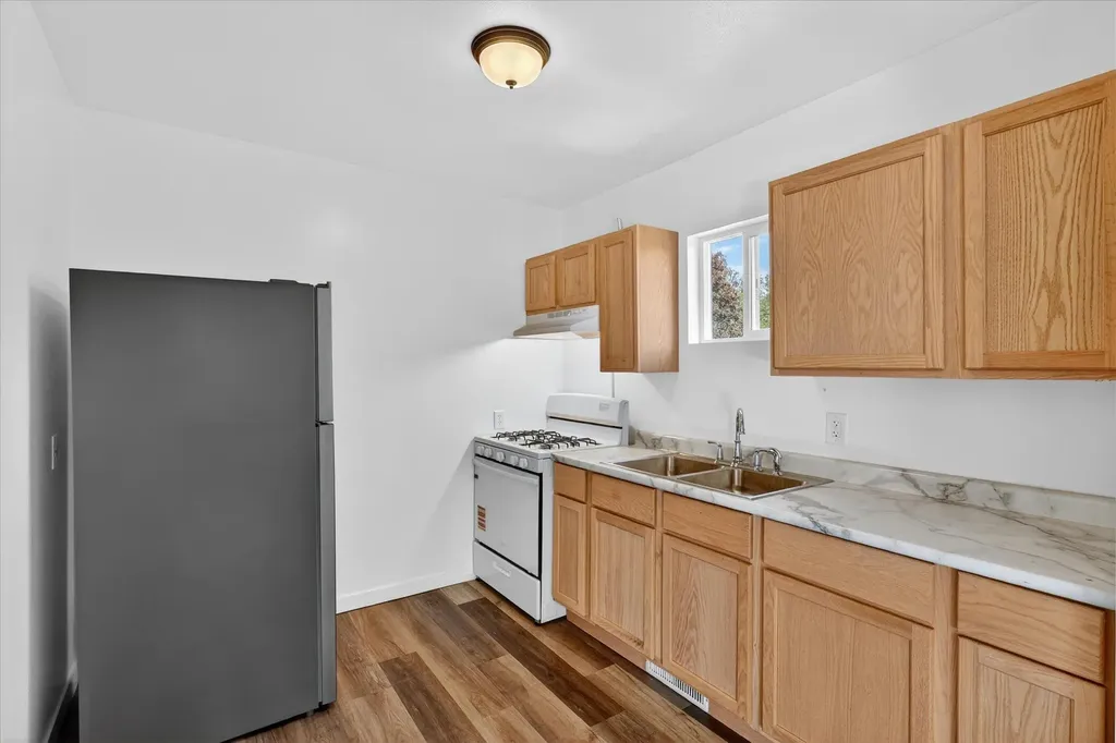 1387 E Riverside Drive Ionia Township MI 48846