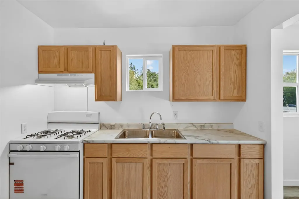 1387 E Riverside Drive Ionia Township MI 48846