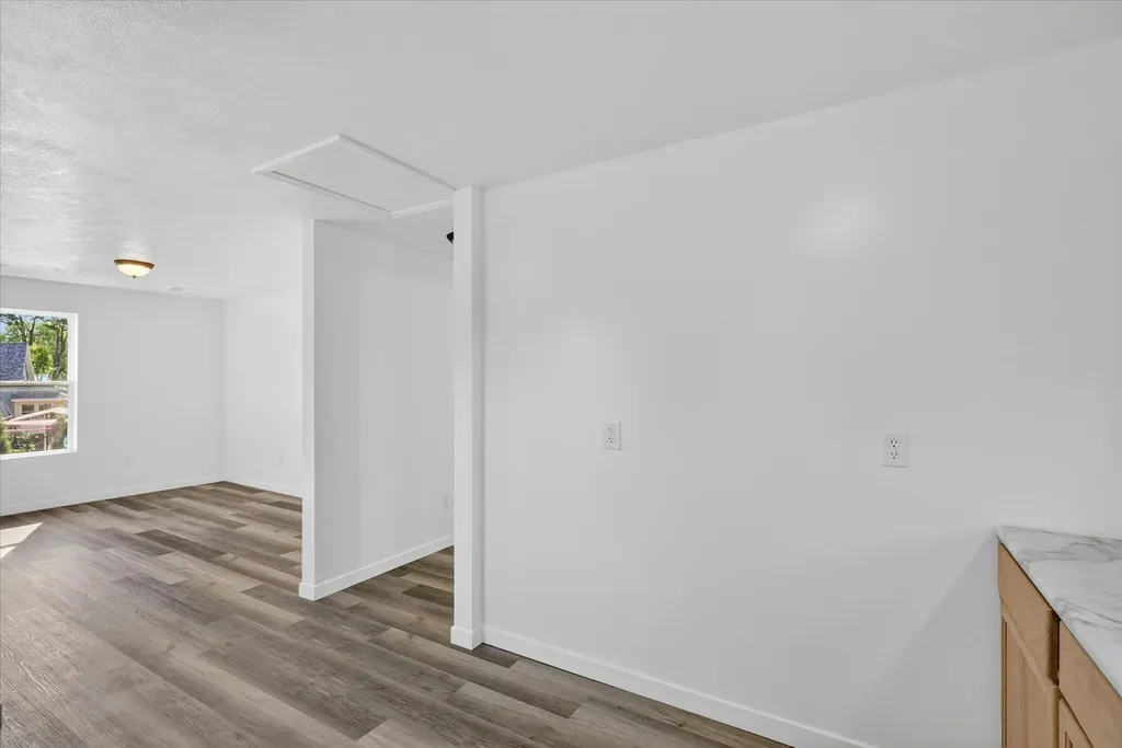 1387 E Riverside Drive Ionia Township MI 48846
