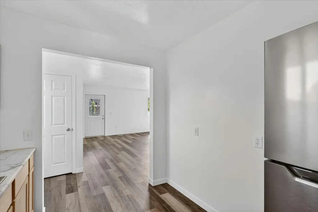 1387 E Riverside Drive Ionia Township MI 48846