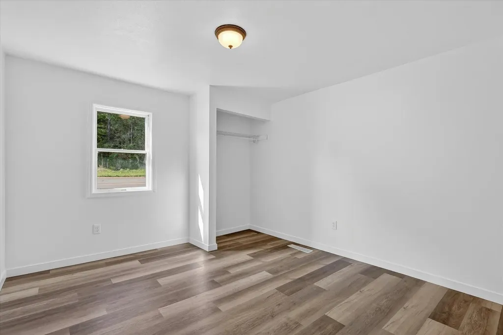 1387 E Riverside Drive Ionia Township MI 48846