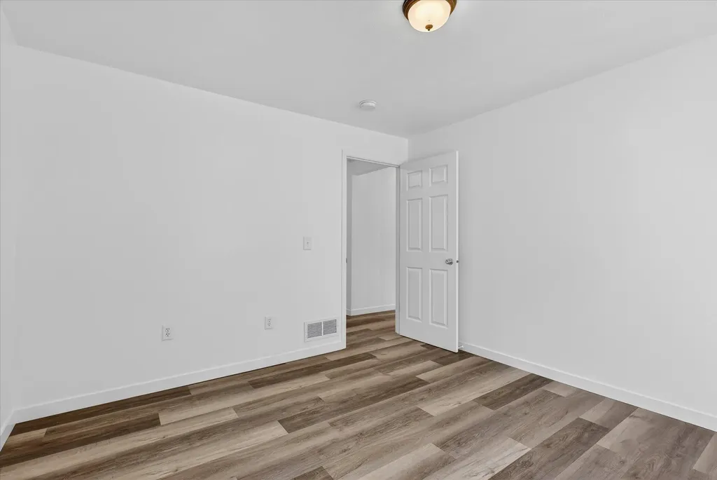 1387 E Riverside Drive Ionia Township MI 48846