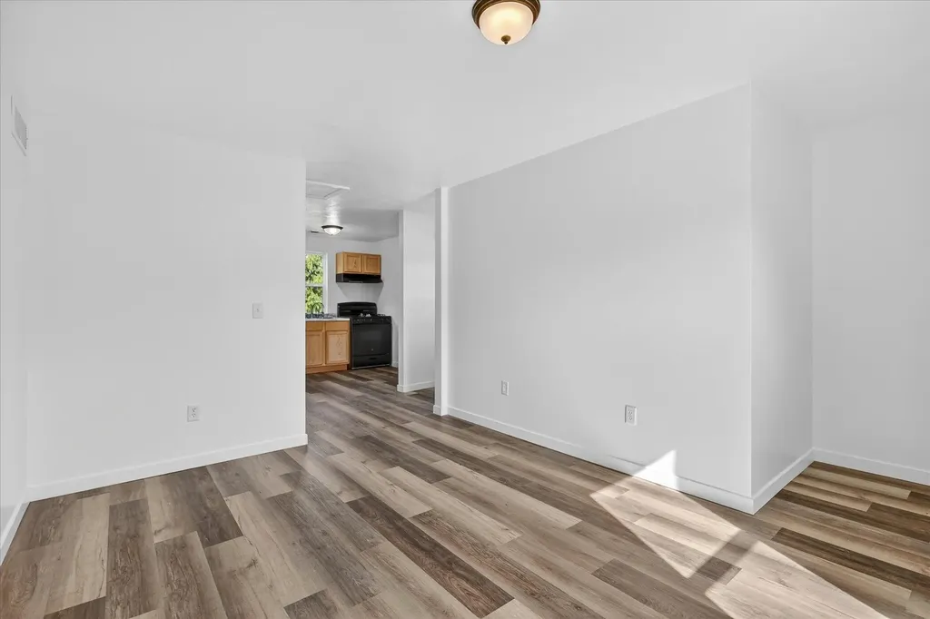 1387 E Riverside Drive Ionia Township MI 48846