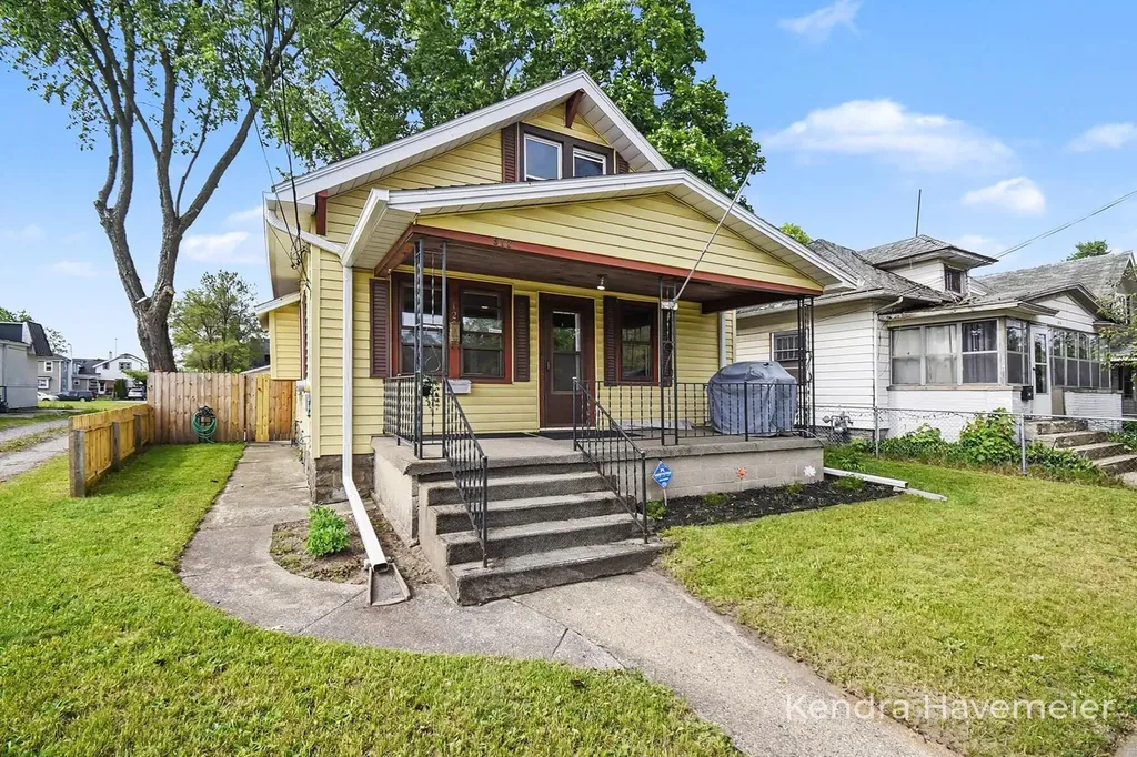 812 Richmond Street NW Grand Rapids City MI 49504