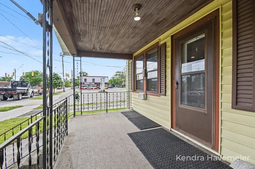 812 Richmond Street NW Grand Rapids City MI 49504