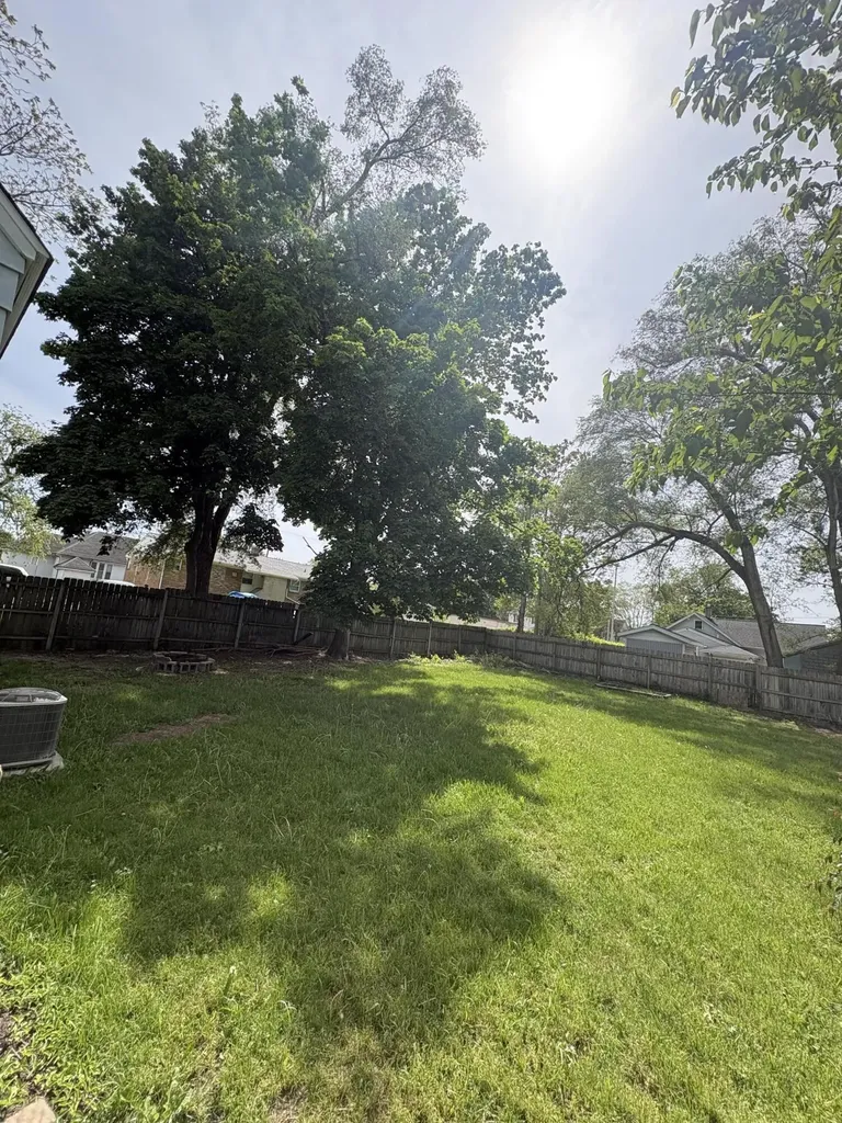 2339 Camden Avenue SW Wyoming City MI 49519