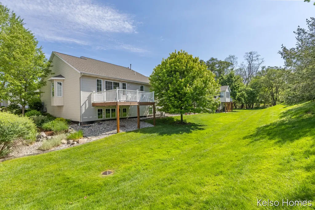 2009 Bryceway Court NE Grand Rapids City MI 49505