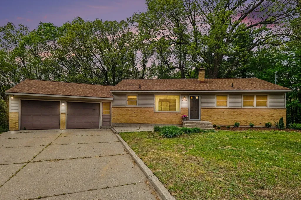 4300 Rezen Court NE Plainfield Charter Township MI 49341