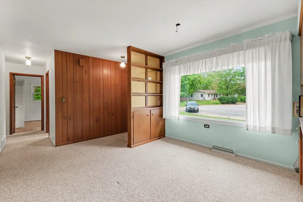 4300 Rezen Court NE Plainfield Charter Township MI 49341