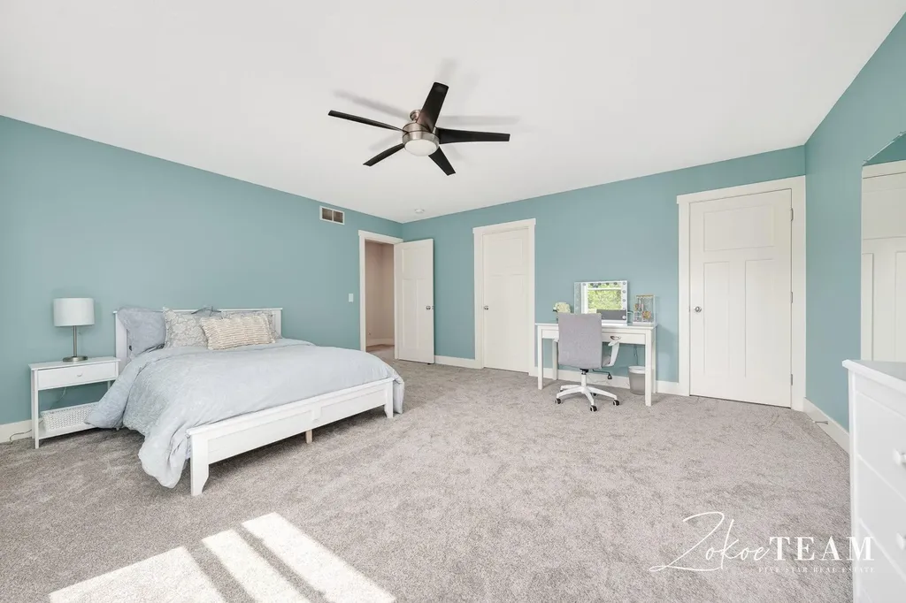 1922 Stratford Lane NW Walker City MI 49534