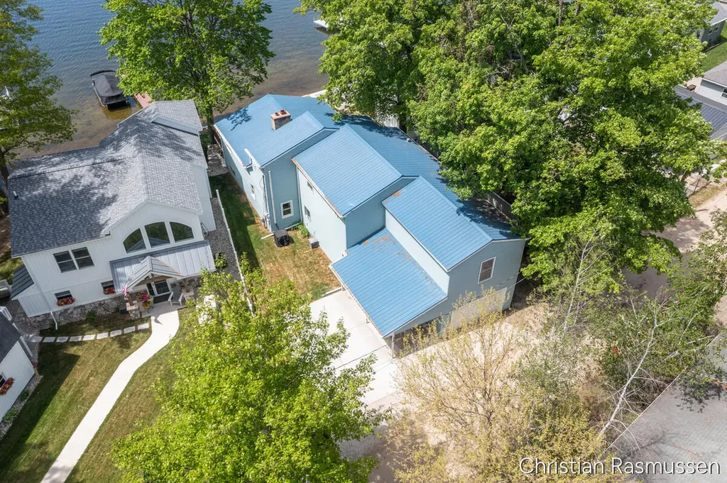 1025 Adams Street NW Douglass Township MI 48888