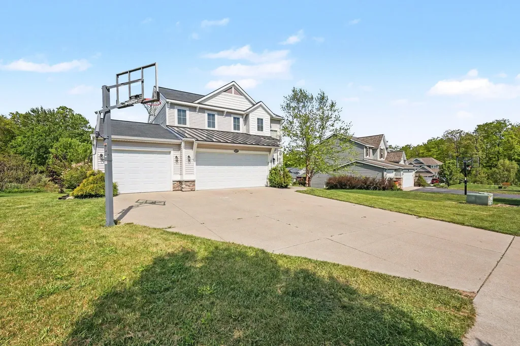 9477 Sunset Ridge Drive NE Algoma Township MI 49341